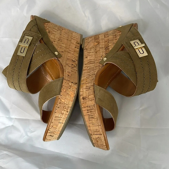 TOMMY HILFIGER Mili Platform Wedge Sandals Olive Green Suede Leather Gold 10 - Picture 8 of 13